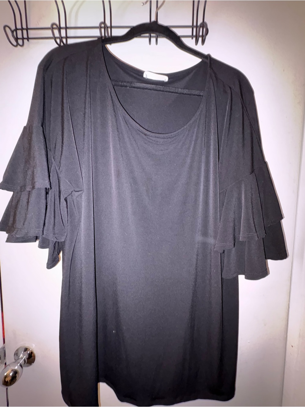 Zenana Outfitters Black Ruffle Sleeve Tunic Top